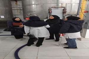 بازدید سرپرست شبکه بهداشت و درمان شهرستان کوار از واحدهای تولیدی فرآورده‌های خوراکی