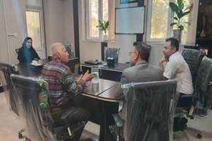 نشست سرپرست شبکه بهداشت و درمان شهرستان کوار با خیرین منطقه فرمشکان برگزار شد