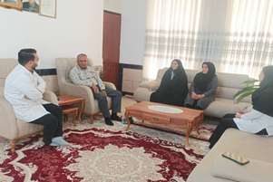 خط مقدم خدمت به دیدار پیشکسوتان خط مقدم جنگ رفتند؛ ارائه خدمات بهداشتی به خانواده معزز شهدا و رزمندگان دفاع مقدس