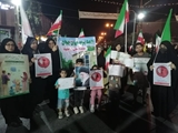 همکاری داوطلبین و سفیران سلامت در تجمعات شبانه مردمی شهر کوار در راستای فرهنگسازی جوانی جمعیت